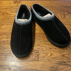 Men’s size 13 black Tasman UGGs slippers